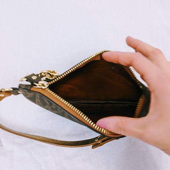 Michael Kors Brown Leather Logo Purse w/Gold Accents 5x7 - Picture 4 of 5